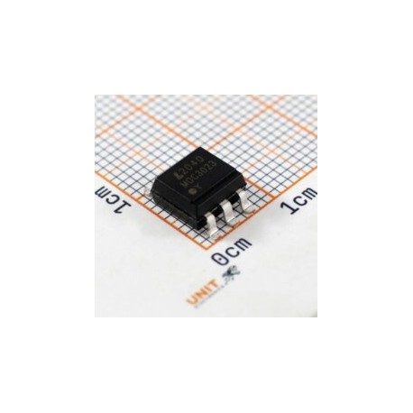 Optoacoplador a Triac SMDMOC3023S-TA1